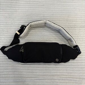 Humble-bee Classic Nurse Sling With Carrying Bag In Black